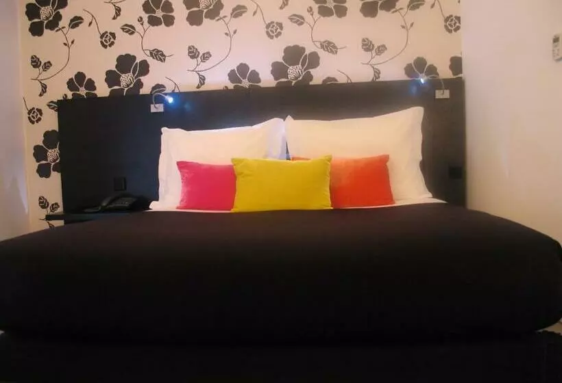 سوئیت 2 خوابه, Funchal Design