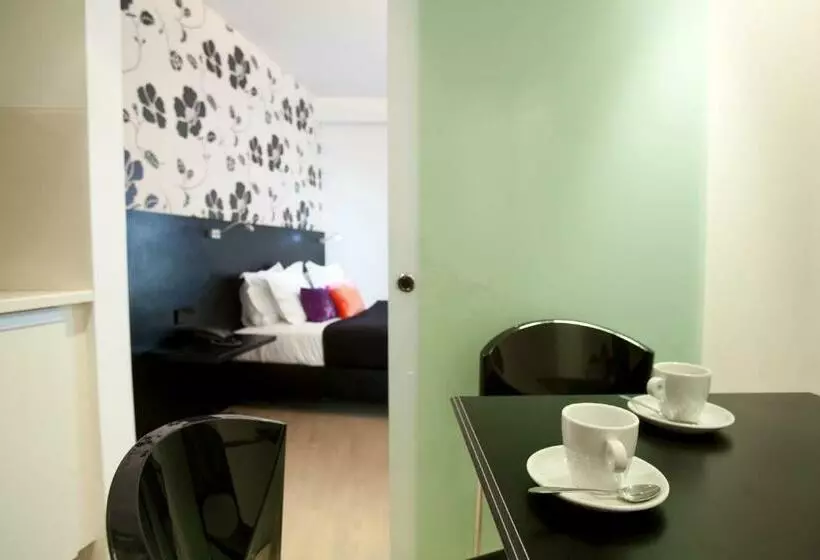 سوئیت 2 خوابه, Funchal Design