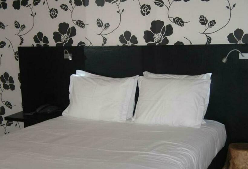 سوئیت 2 خوابه, Funchal Design