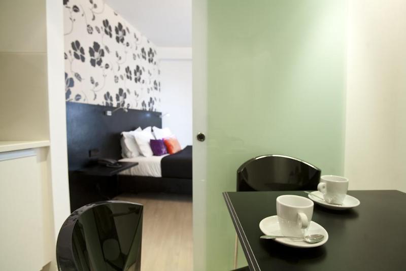 سوئیت 2 خوابه, Funchal Design