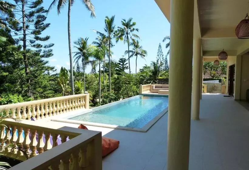 プール付３ベッドルーム　ビラ, Gajah Mina Beach Resort