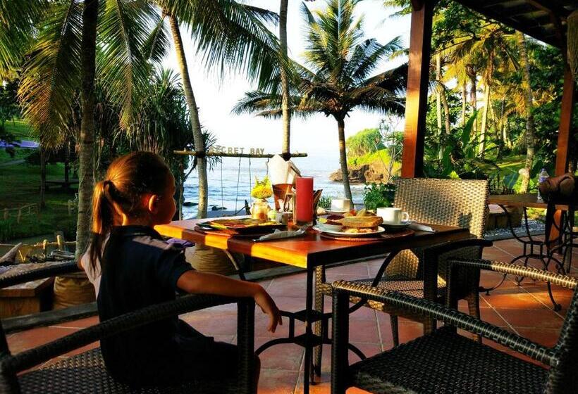 스탠다드 방갈로 정원 전망, Gajah Mina Beach Resort