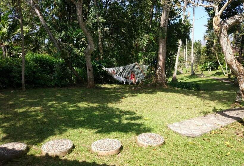 בונגלו סטנדרט עם נוף לגינה, Gajah Mina Beach Resort