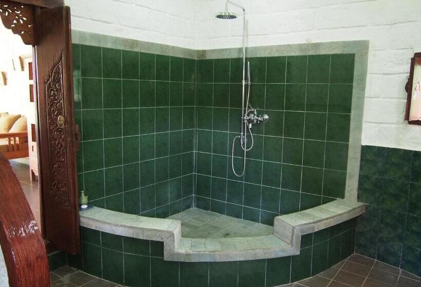 וילת 2 חדרי שינה נוף לגינה, Gajah Mina Beach Resort