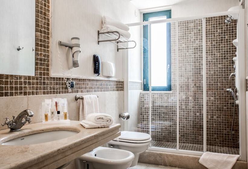 Трехместный Номер Базовый, Grand Hotel Paestum