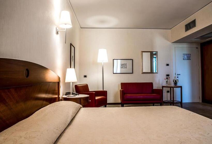 Номер Deluxe, Grand Hotel Paestum