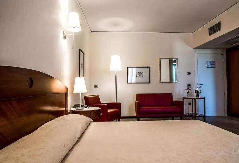 اتاق لوکس, Grand Hotel Paestum
