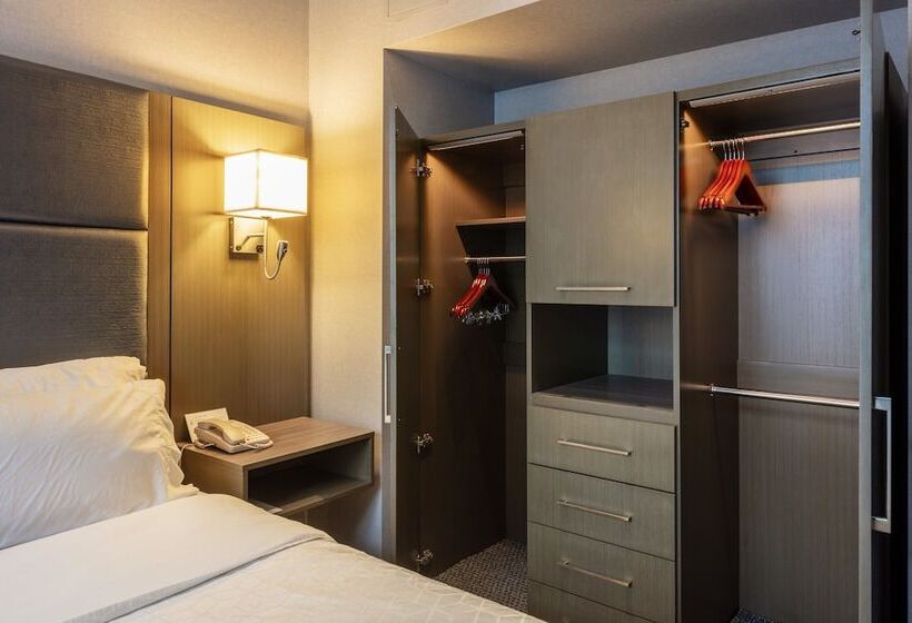 スイート, Holiday Inn Express & Suites Riverport Richmond, An Ihg