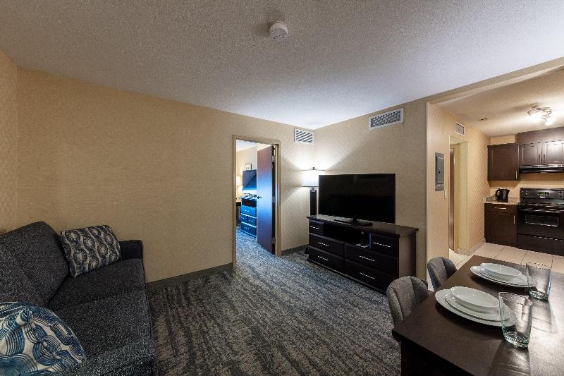 キングサイズベッドのエクゼクティブ, Holiday Inn Express & Suites Riverport Richmond, An Ihg