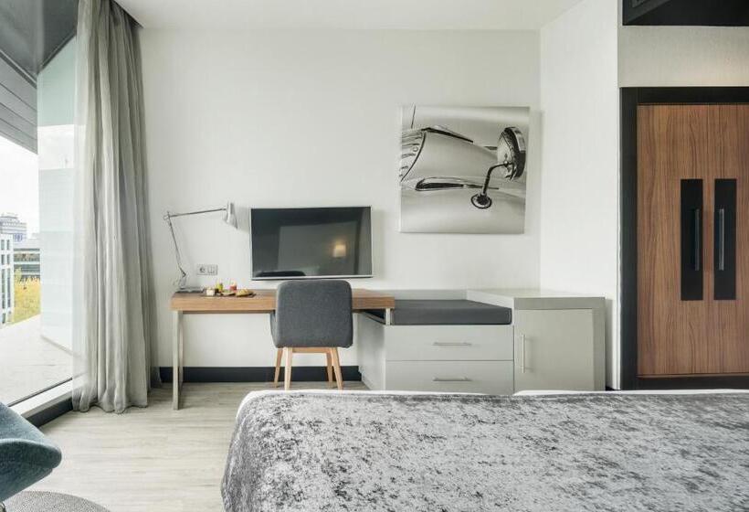 Quarto Triplo Estandar, Ilunion Atrium