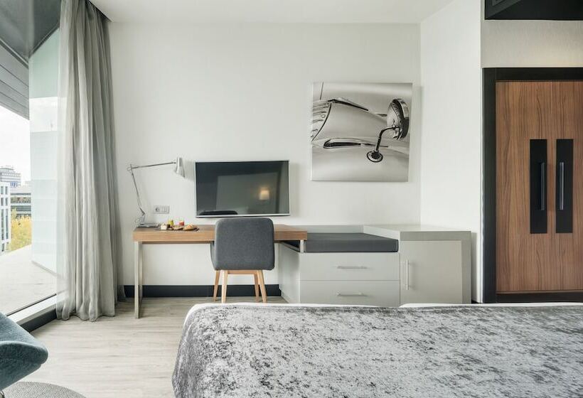 Quarto Triplo Estandar, Ilunion Atrium