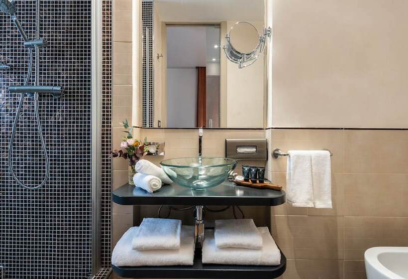 חדר משפחתי, Leonardo Boutique Hotel Rome Termini