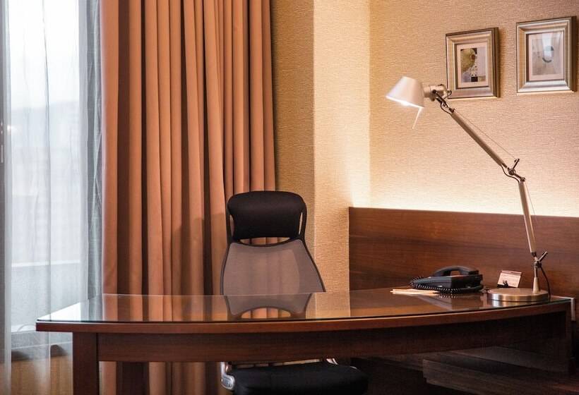 اتاق کلاس بیزنس, Miramar Garden Taipei