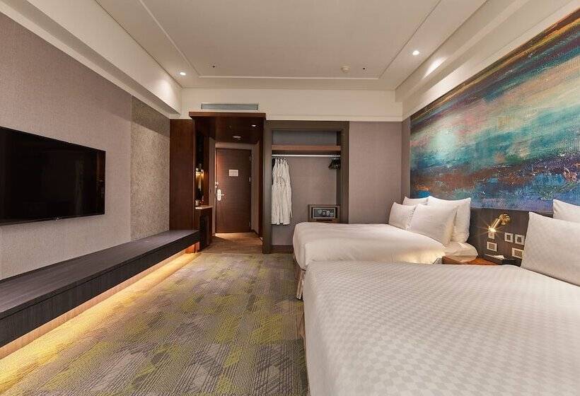 اتاق لوکس چهار تخته, Miramar Garden Taipei