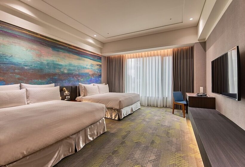 اتاق لوکس چهار تخته, Miramar Garden Taipei