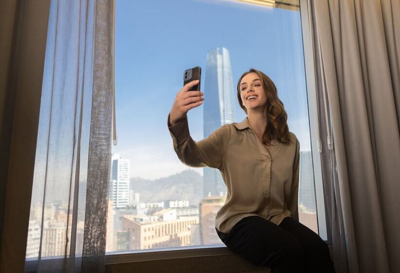 جناح جونيور, Pullman Santiago El Bosque