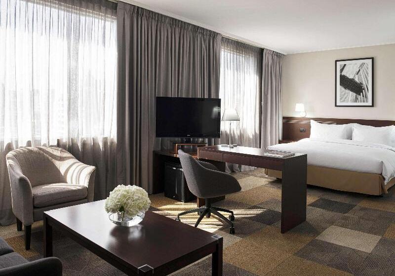 جناح جونيور سرير كينج, Pullman Santiago El Bosque