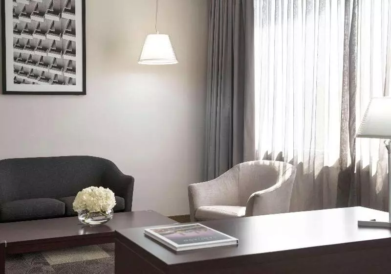 سوئیت جونیور با تخت بزرگ, Pullman Santiago El Bosque
