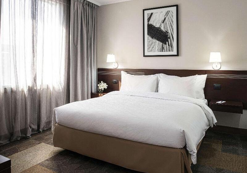 جناح جونيور سرير كينج, Pullman Santiago El Bosque