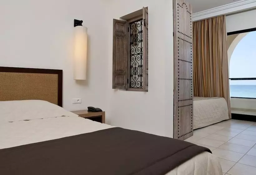 اتاق استاندارد با چشمانداز استخر, Sentido Djerba Beach