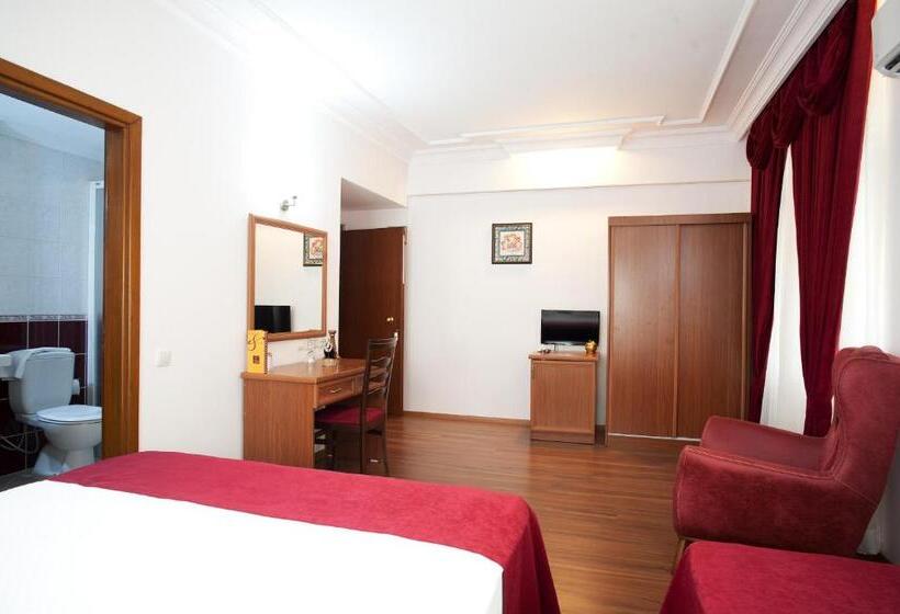 Quarto Triplo Standart, Triana
