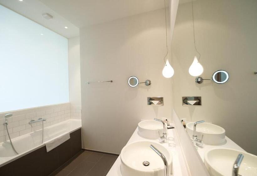 Pokój Superior, Wyndham Garden Berlin Mitte