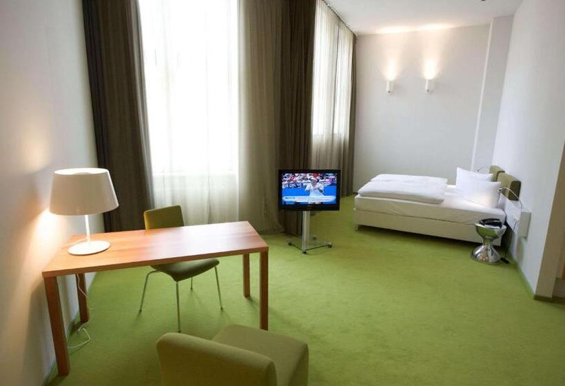 Junior Suite, Wyndham Garden Berlin Mitte
