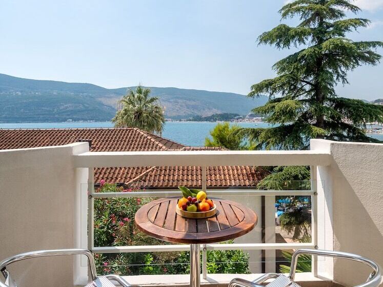 اتاق استاندارد با بالکن, Hunguest Hotel Sun Resort