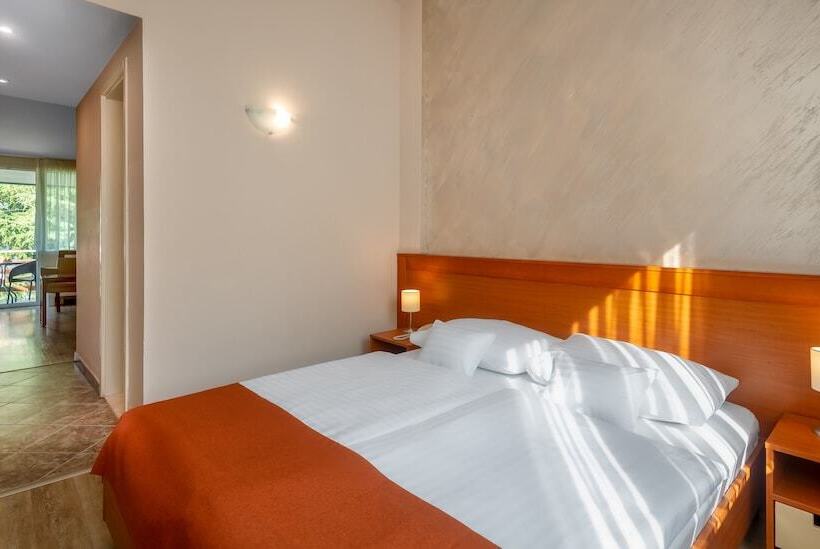 اتاق استاندارد با بالکن, Hunguest Hotel Sun Resort