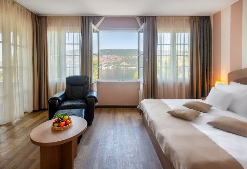 اتاق راحتی با چشمانداز دریا, Hunguest Hotel Sun Resort