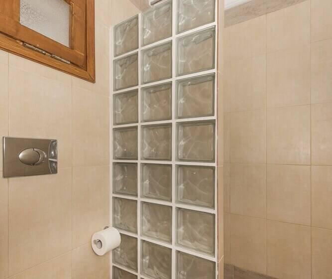 Номер Economy, Smaragdi