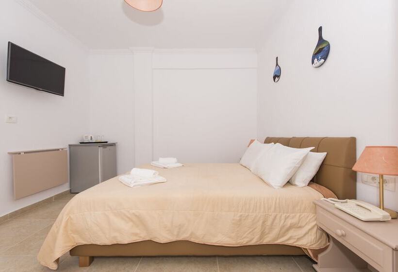 Номер Economy, Smaragdi