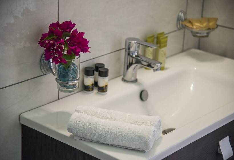 Номер Стандарт, Smaragdi