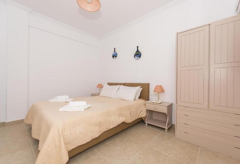 Номер Economy, Smaragdi