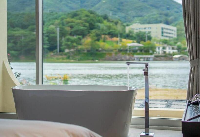 디럭스 룸, Gapyeong Hotel Suiteian