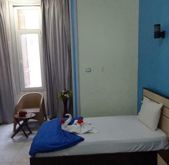 اتاق لوکس یک تخته, New Hostgram