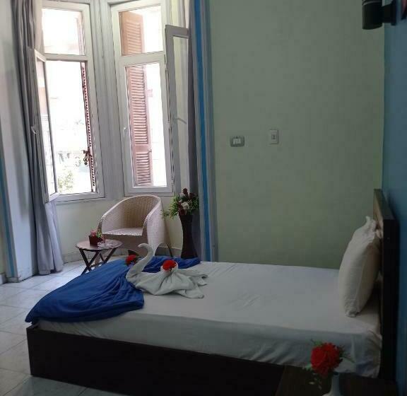 اتاق لوکس یک تخته, New Hostgram