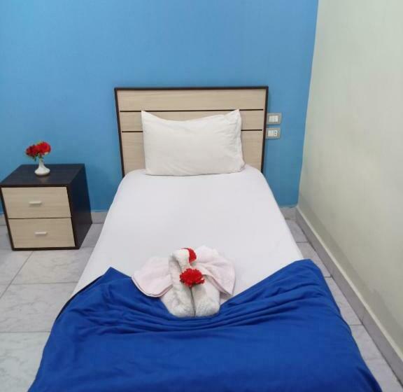 اتاق لوکس یک تخته, New Hostgram