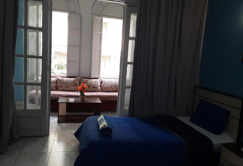 اتاق لوکس یک تخته, New Hostgram