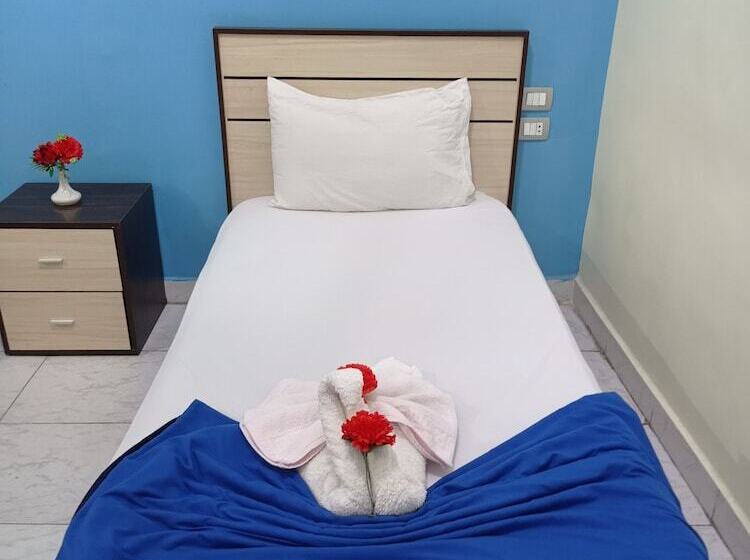 اتاق لوکس یک تخته, New Hostgram