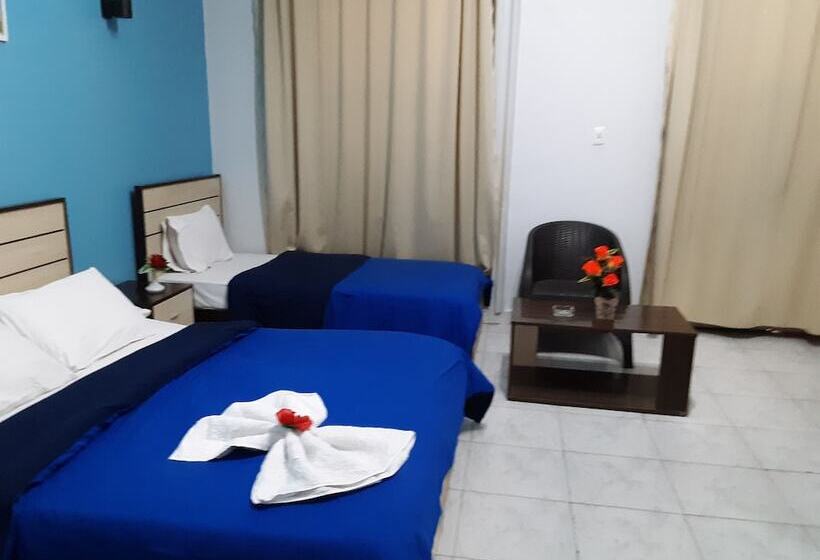 اتاق لوکس با چشمانداز شهر, New Hostgram