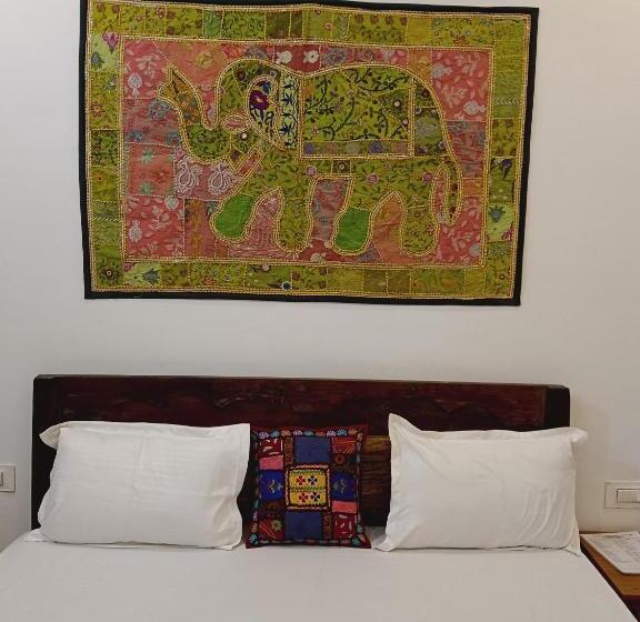 Номер Стандарт, Pushkar Golden Haveli