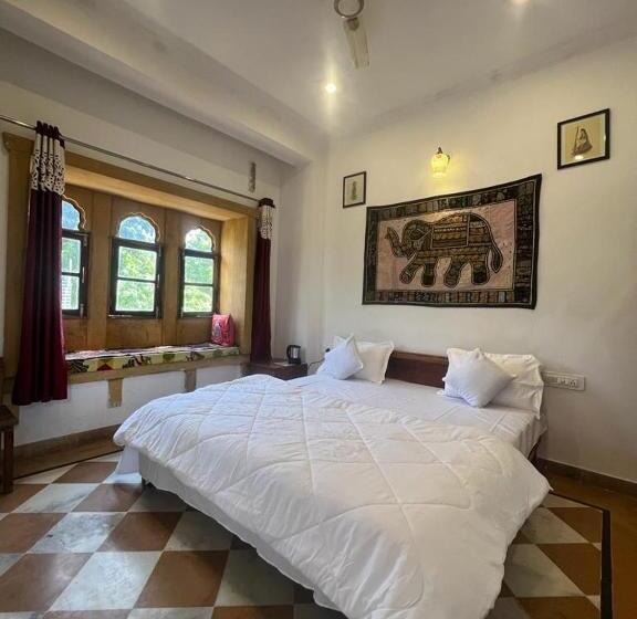 Номер Стандарт Вид на Горы, Pushkar Golden Haveli