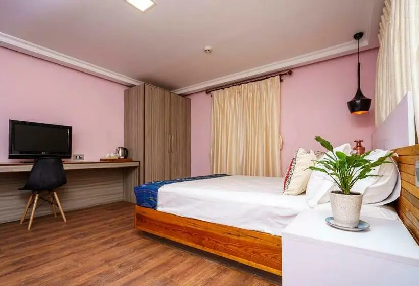 اتاق سوپریور, Stilly Inn