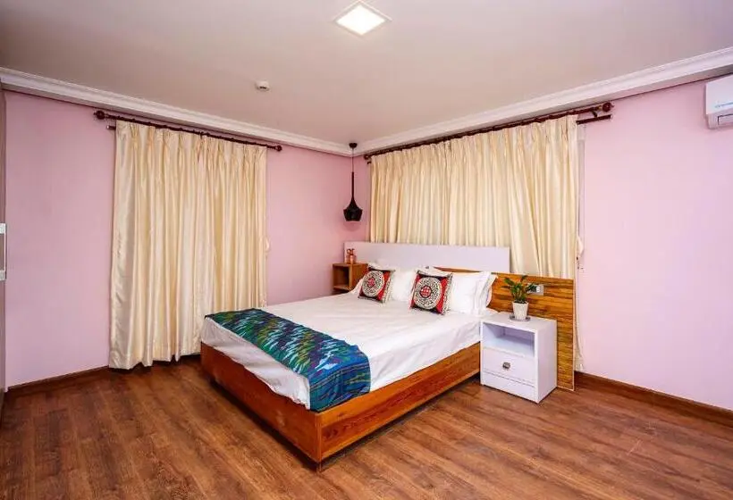 اتاق سوپریور, Stilly Inn