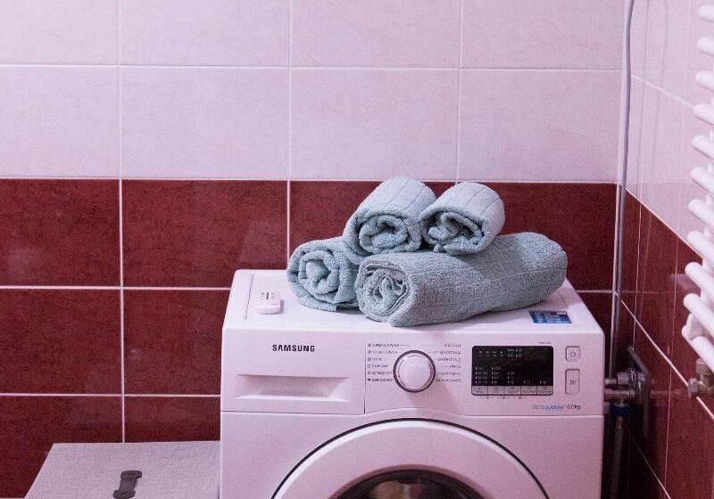 Standard-studio, Keleti Apart