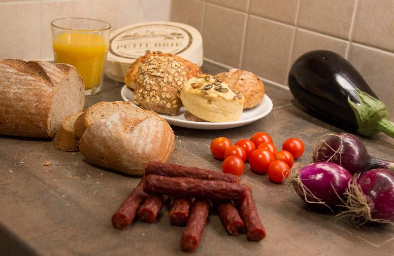 Standard-studio, Keleti Apart