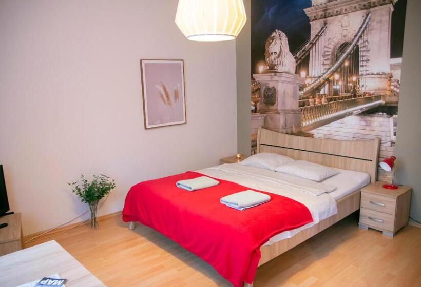 Standard-studio, Keleti Apart