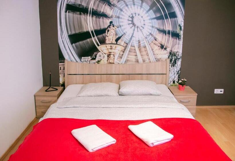 Standard-studio, Keleti Apart