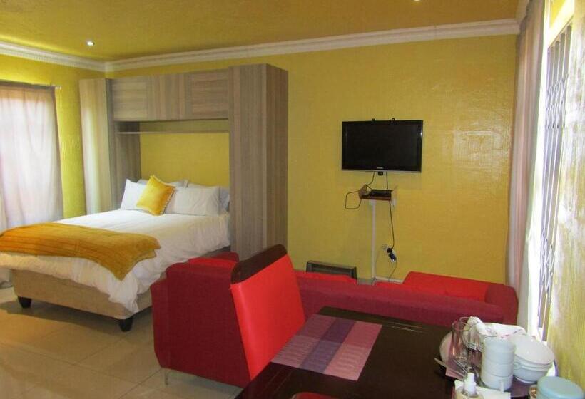 Quarto Standard Cama King, Phomolong Guest House Soweto